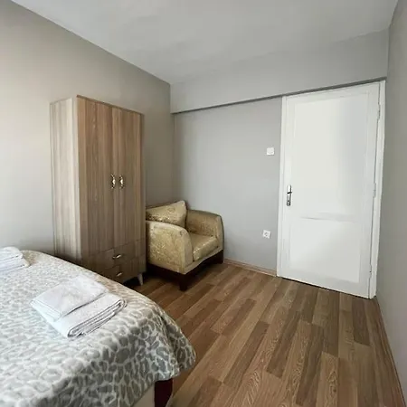 Apartment Huge Cozy 5+1 Flat